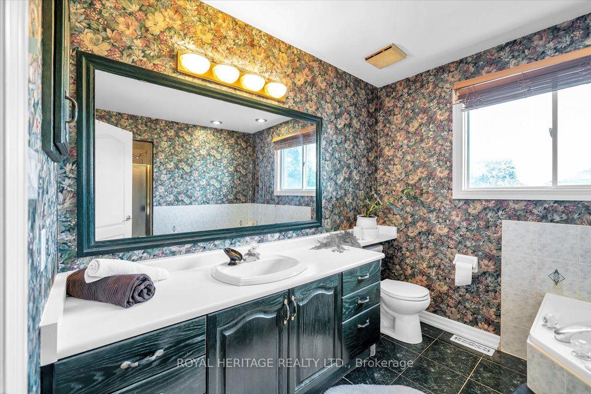 Photo 29 of 828 Wildflower Court, Oshawa, Centennial — HOMEH