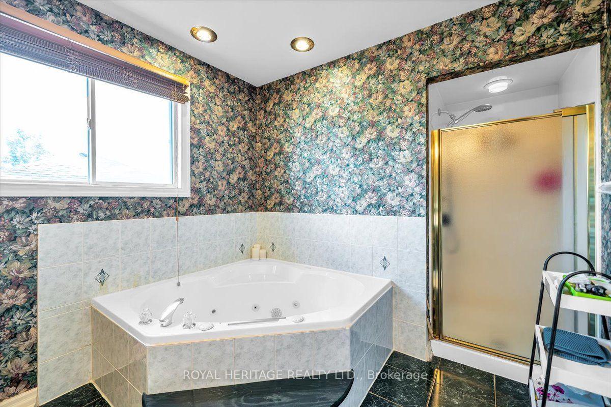 Photo 30 of 828 Wildflower Court, Oshawa, Centennial — HOMEH