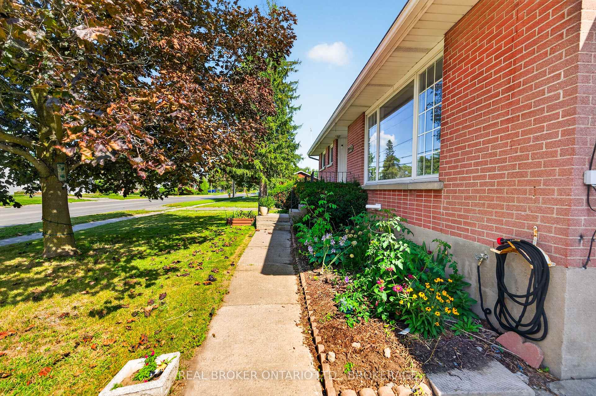 Photo 3 of 283 Camden Road, Greater Napanee, Greater Napanee — HOMEH