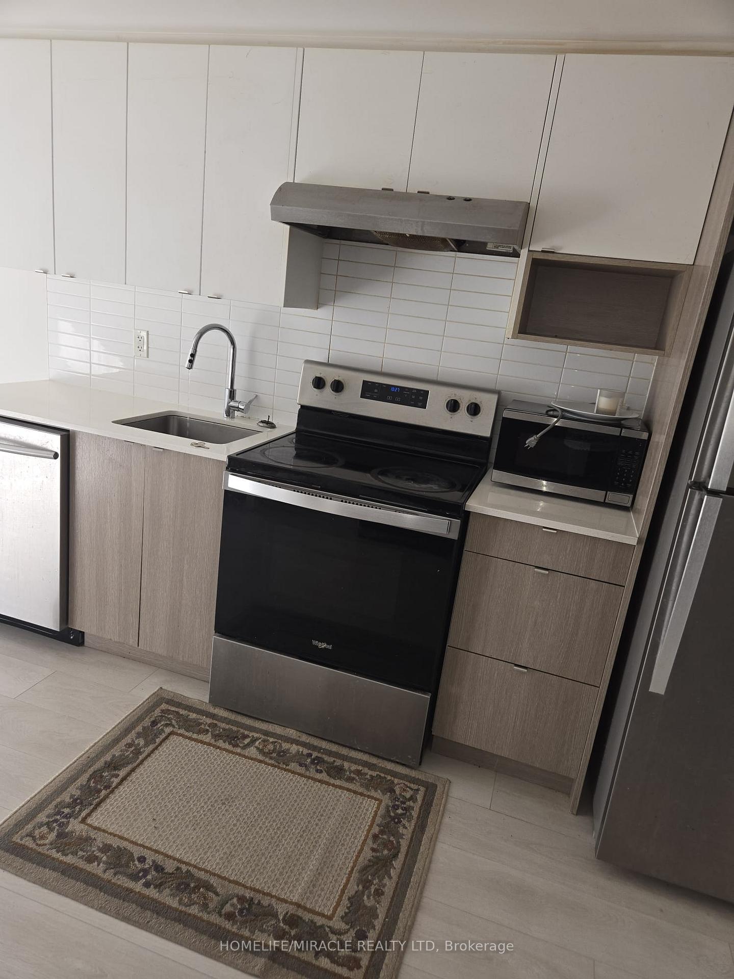 Photo 3 of Unit 307, 1139 Cooke Boulevard, Burlington, LaSalle — HOMEH