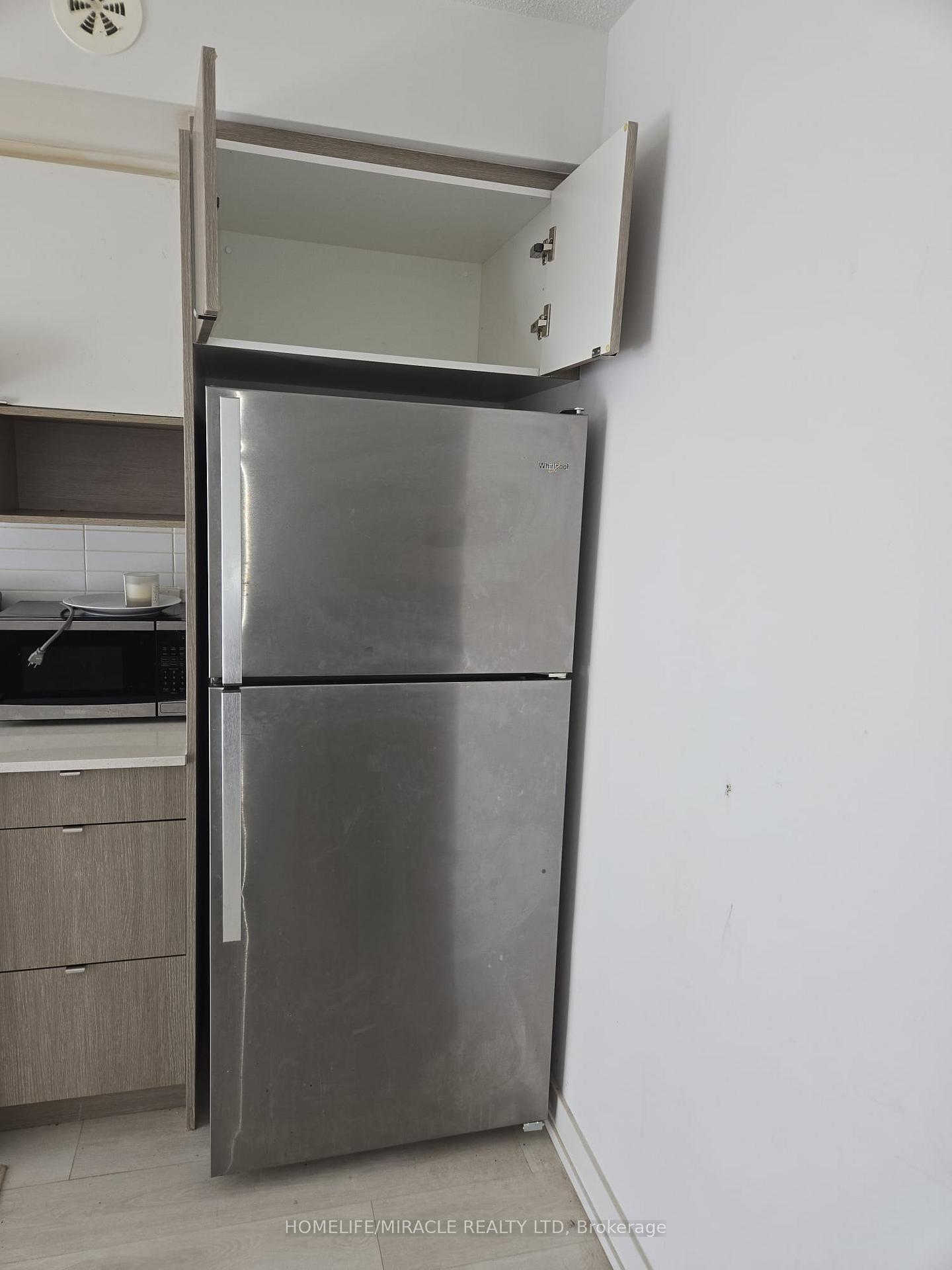 Photo 4 of Unit 307, 1139 Cooke Boulevard, Burlington, LaSalle — HOMEH