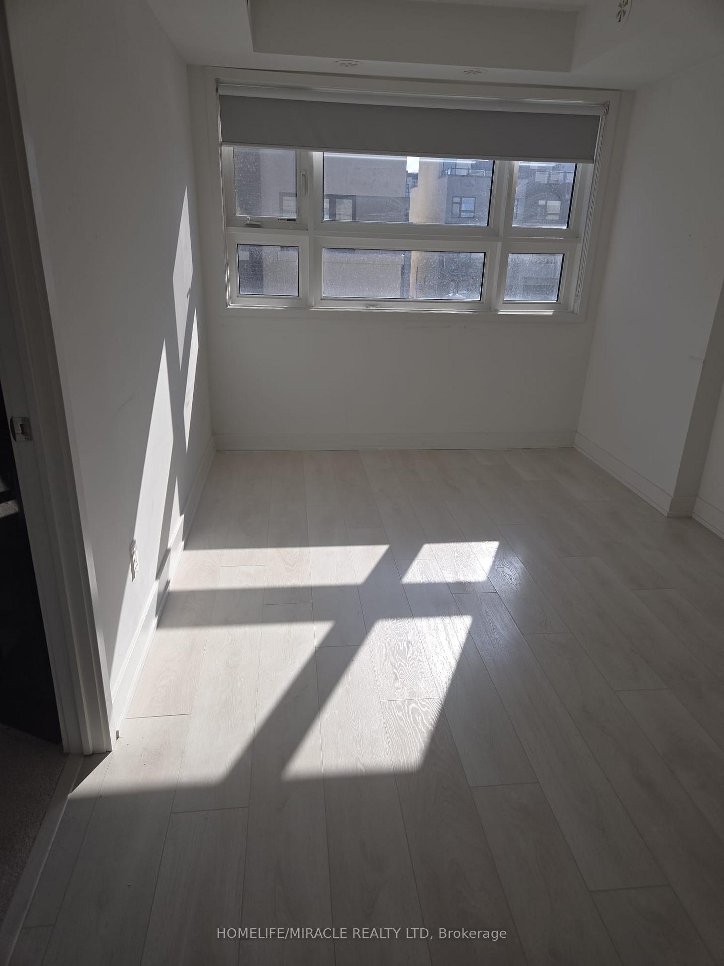 Photo 7 of Unit 307, 1139 Cooke Boulevard, Burlington, LaSalle — HOMEH