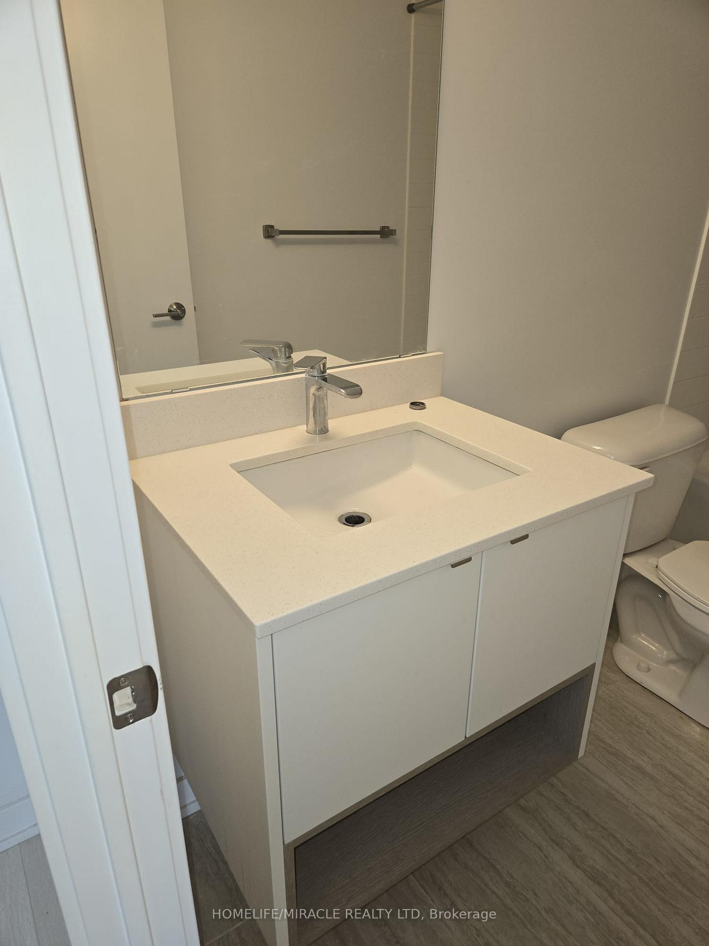 Photo 13 of Unit 307, 1139 Cooke Boulevard, Burlington, LaSalle — HOMEH
