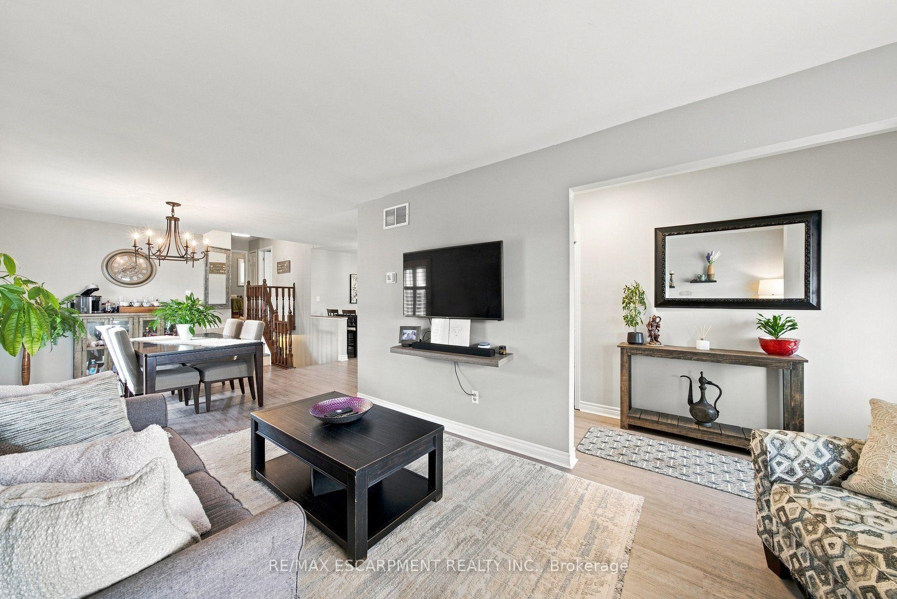 Photo 7 of 143 Independence Drive, Hamilton, Templemead — HOMEH