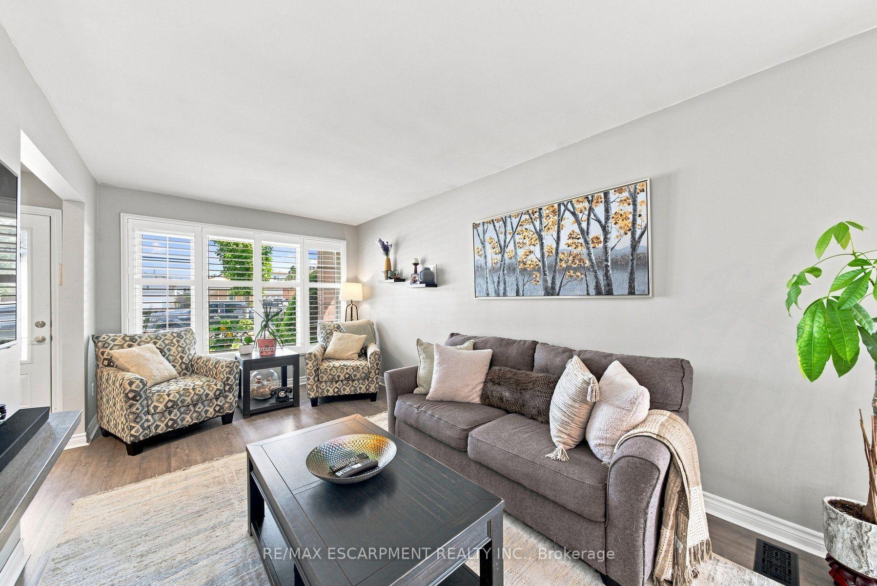 Photo 9 of 143 Independence Drive, Hamilton, Templemead — HOMEH