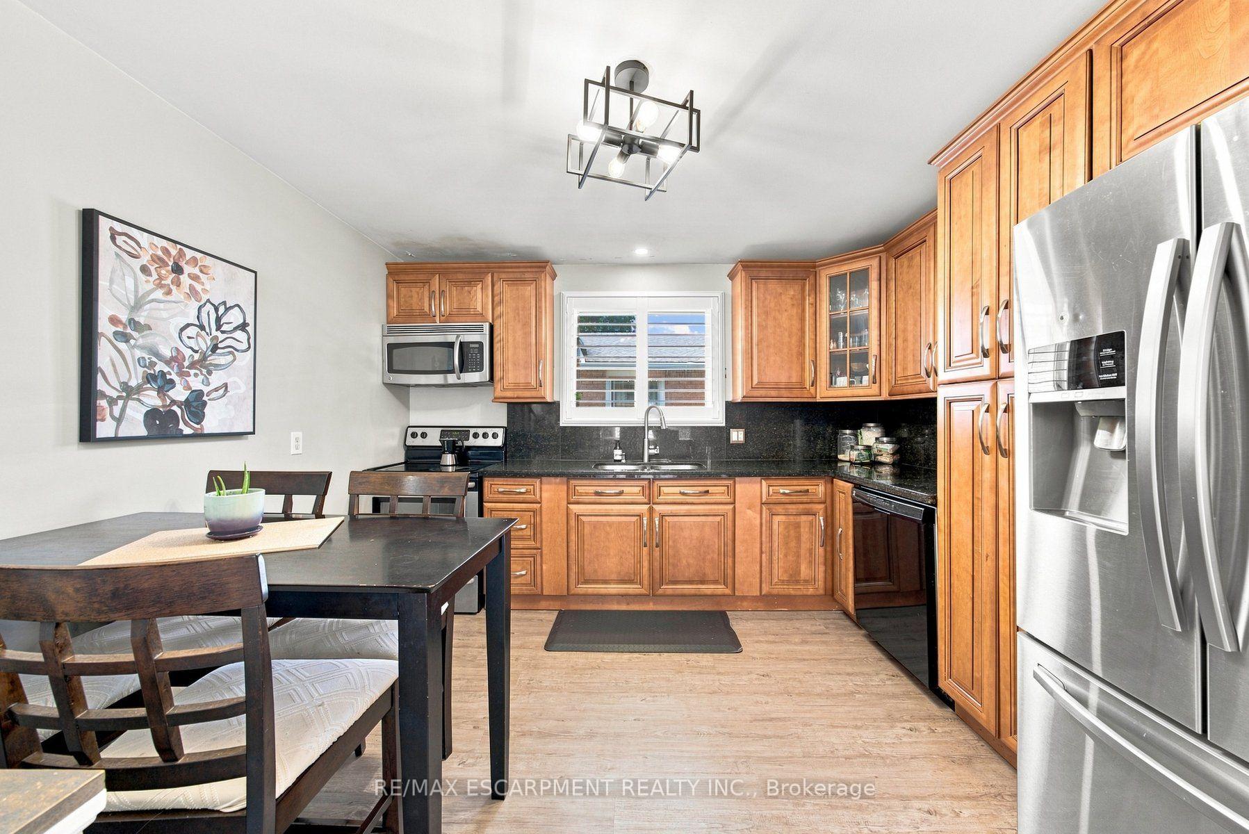 Photo 16 of 143 Independence Drive, Hamilton, Templemead — HOMEH