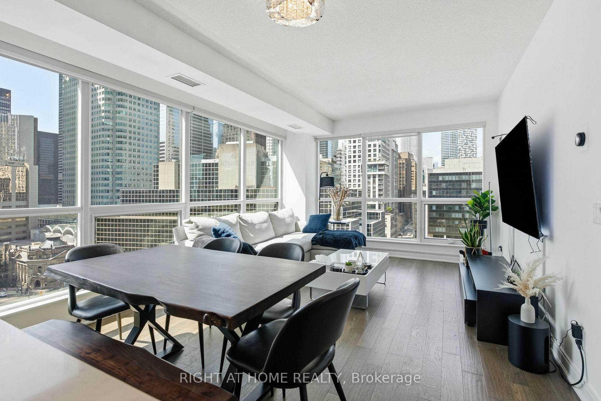 Photo 4 of Unit 1407, 1 Scott Street, Toronto, Waterfront Communities — HOMEH