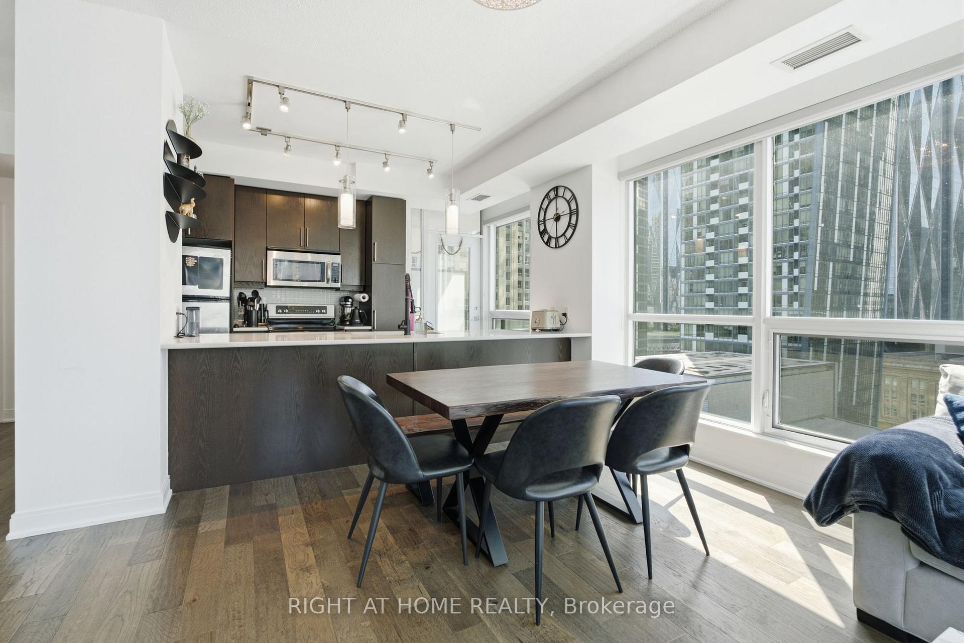 Photo 8 of Unit 1407, 1 Scott Street, Toronto, Waterfront Communities — HOMEH