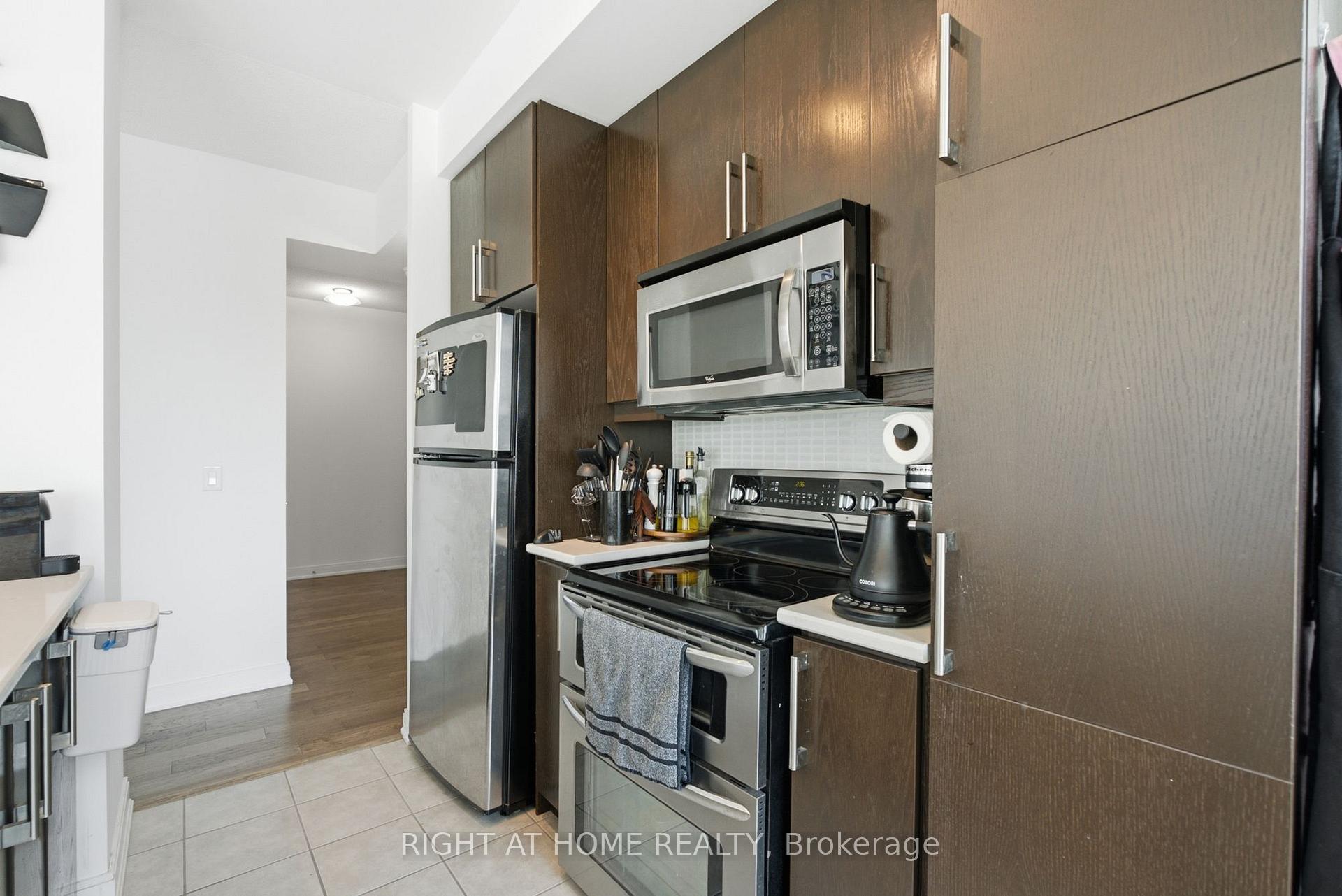 Photo 13 of Unit 1407, 1 Scott Street, Toronto, Waterfront Communities — HOMEH