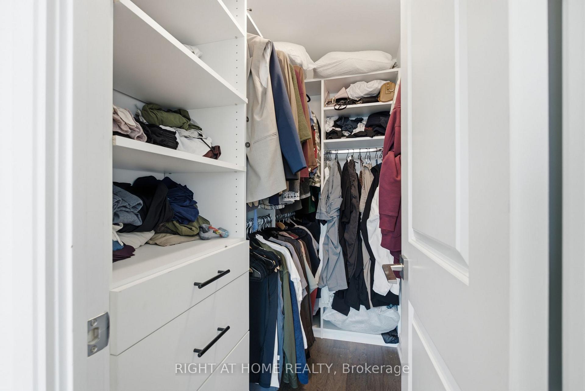 Photo 18 of Unit 1407, 1 Scott Street, Toronto, Waterfront Communities — HOMEH