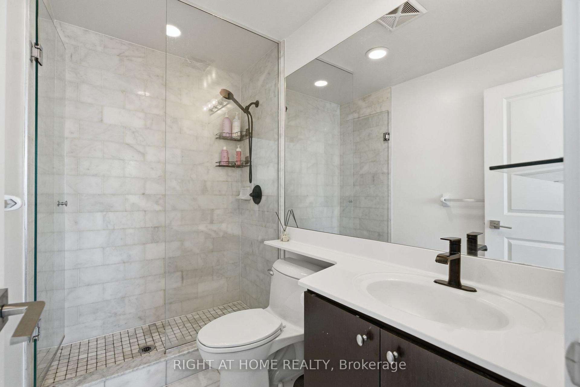 Photo 19 of Unit 1407, 1 Scott Street, Toronto, Waterfront Communities — HOMEH