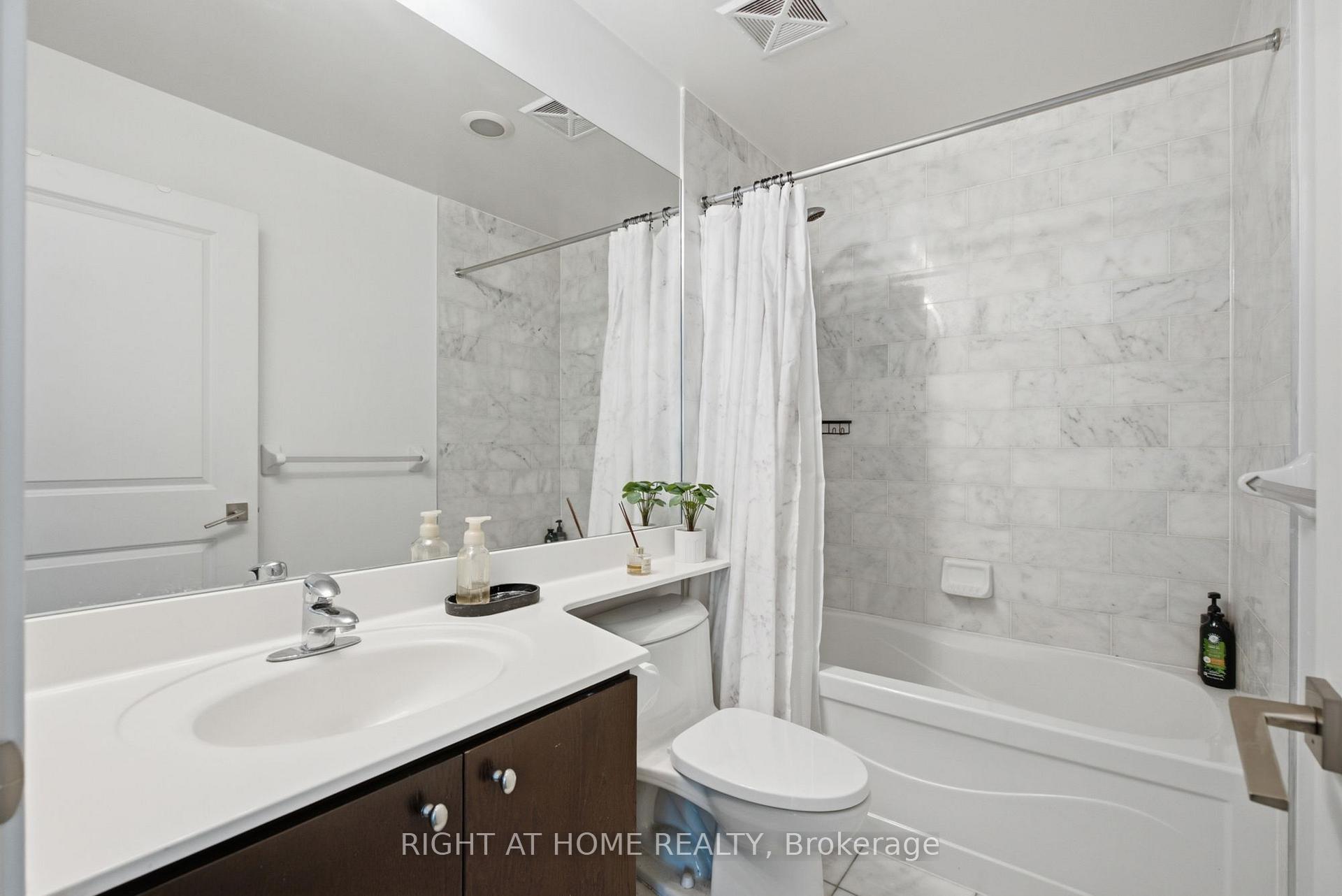 Photo 23 of Unit 1407, 1 Scott Street, Toronto, Waterfront Communities — HOMEH