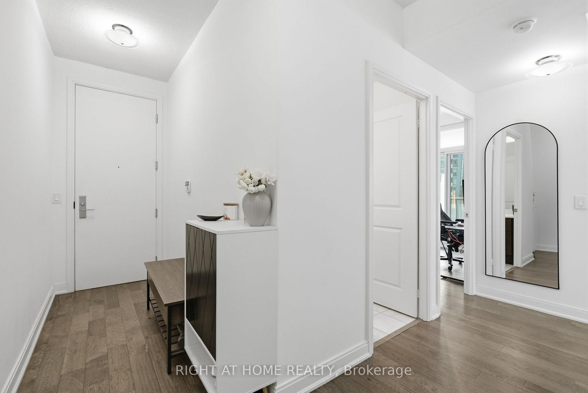 Photo 26 of Unit 1407, 1 Scott Street, Toronto, Waterfront Communities — HOMEH