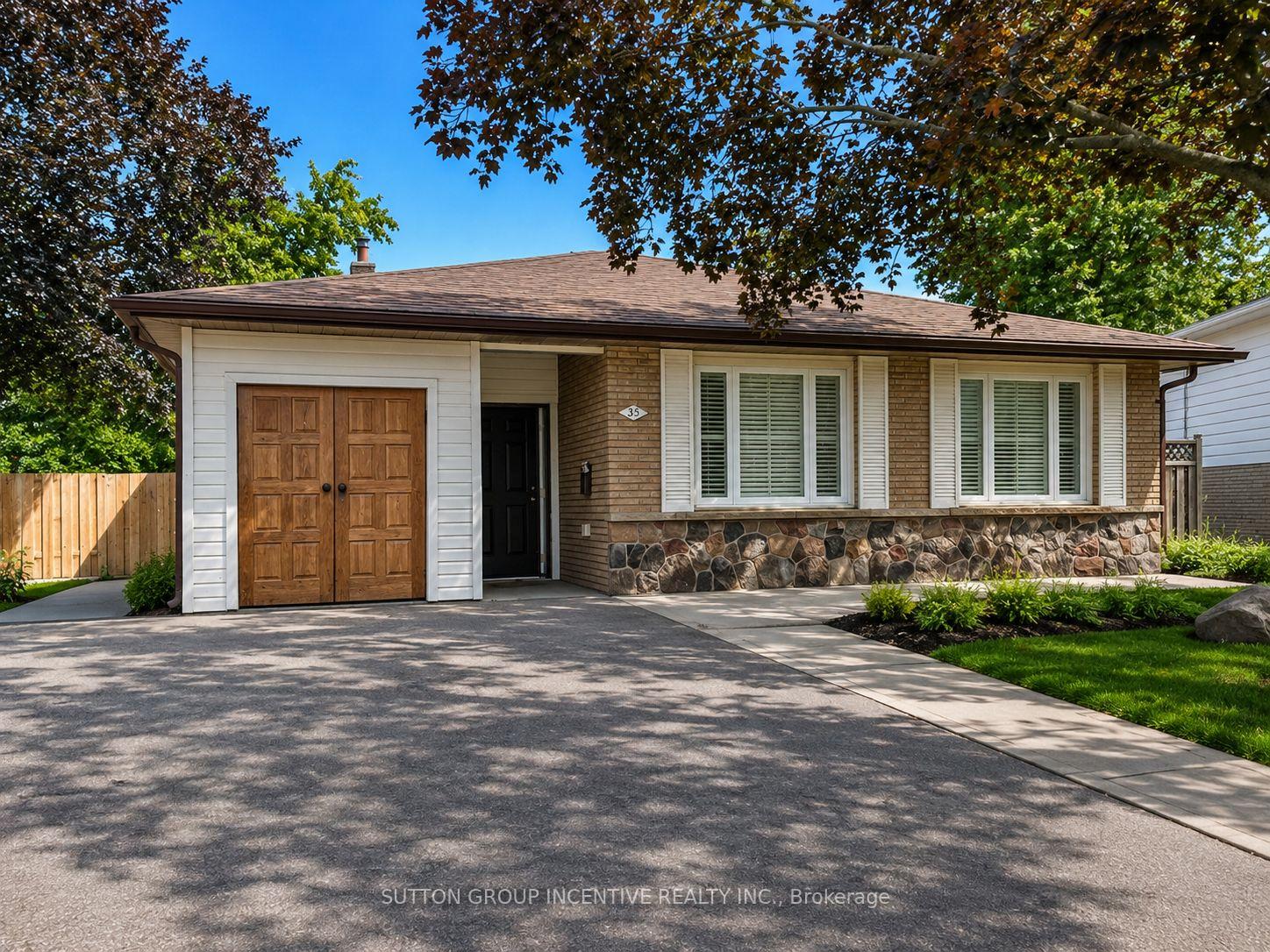 Photo 1 of 35 Davies Crescent, Barrie, Grove East — HOMEH