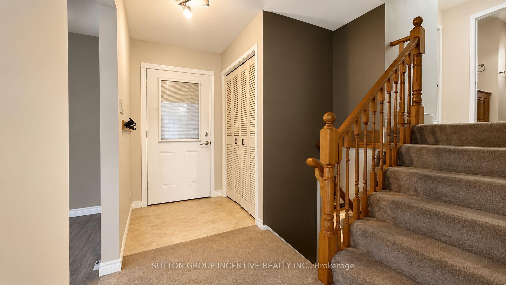 Photo 4 of 35 Davies Crescent, Barrie, Grove East — HOMEH