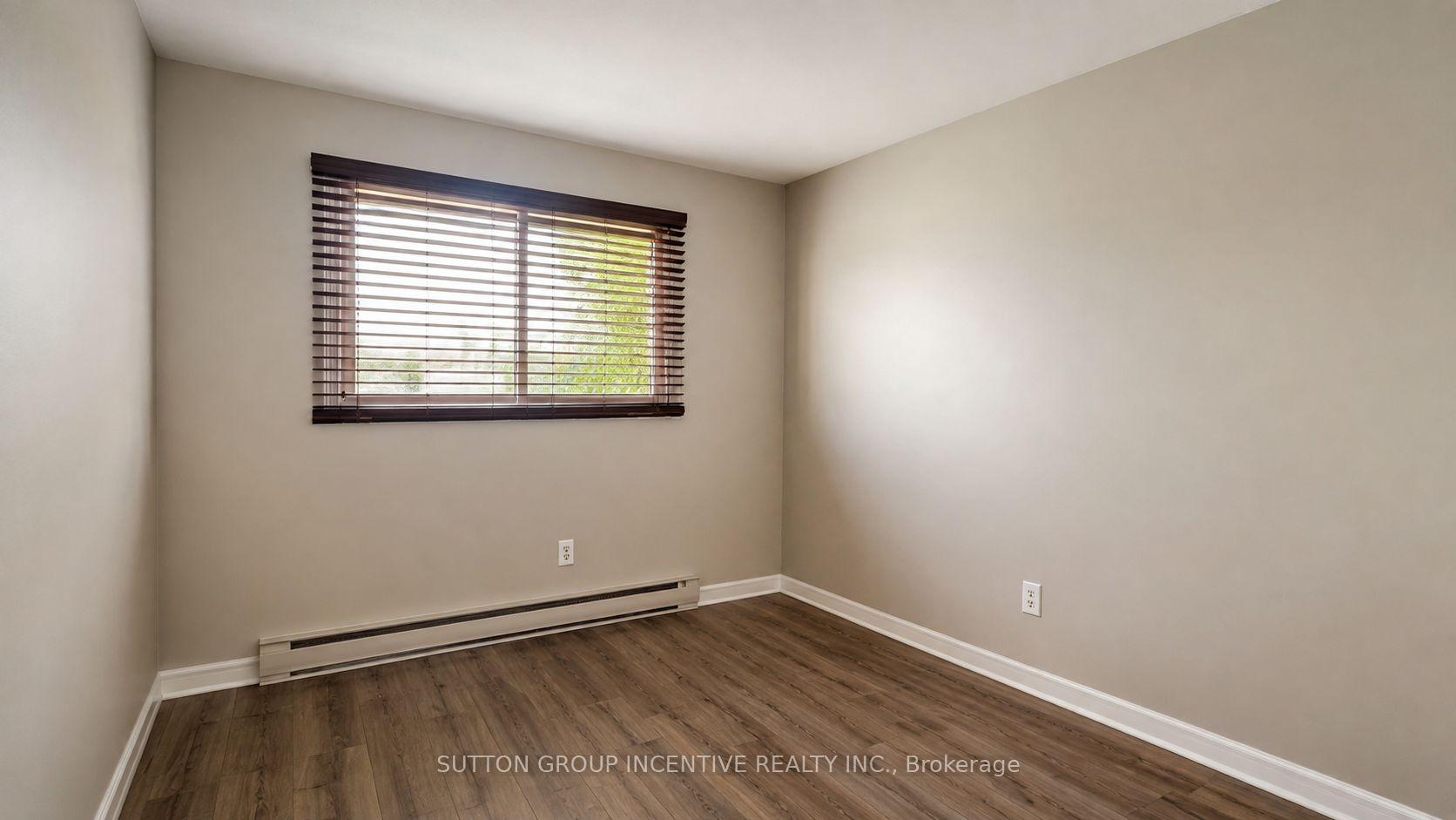 Photo 14 of 35 Davies Crescent, Barrie, Grove East — HOMEH