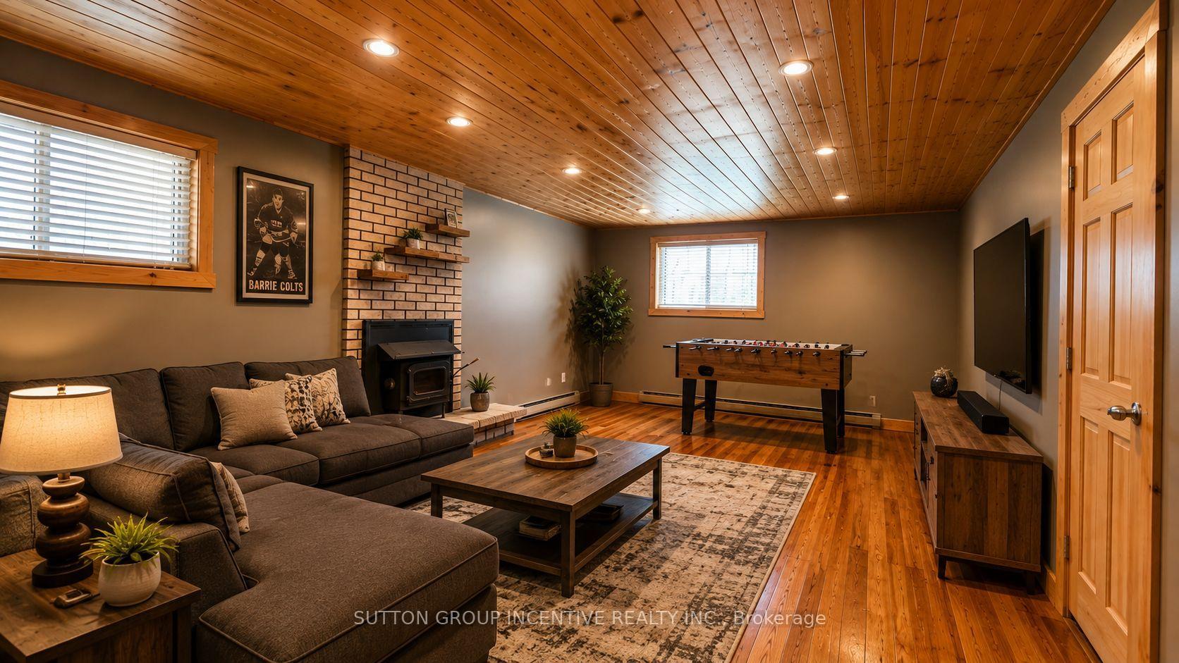 Photo 17 of 35 Davies Crescent, Barrie, Grove East — HOMEH