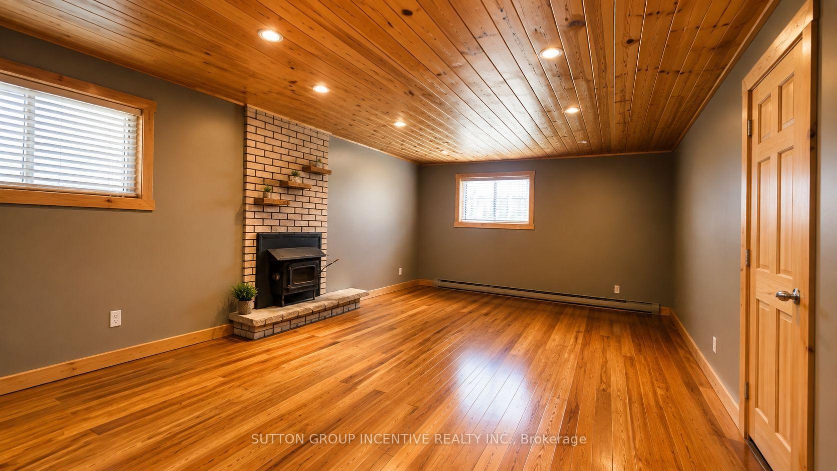 Photo 18 of 35 Davies Crescent, Barrie, Grove East — HOMEH