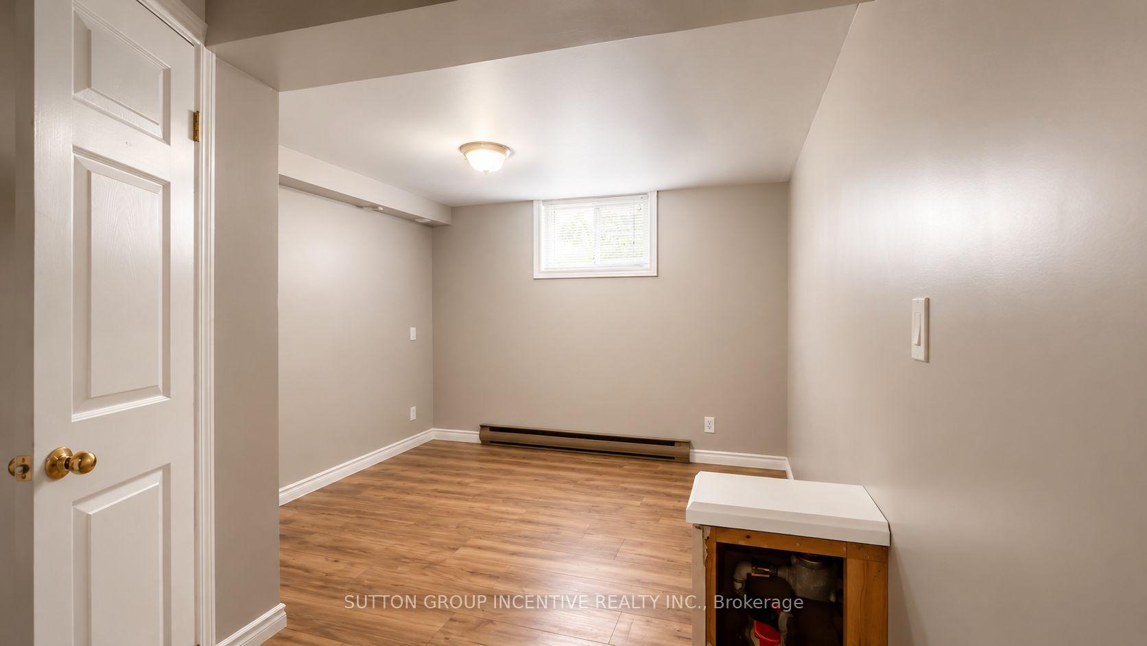 Photo 24 of 35 Davies Crescent, Barrie, Grove East — HOMEH