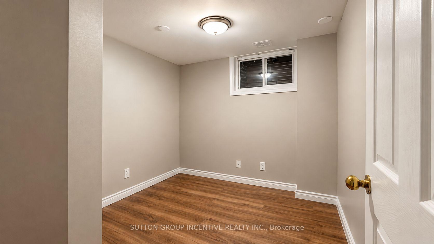 Photo 25 of 35 Davies Crescent, Barrie, Grove East — HOMEH