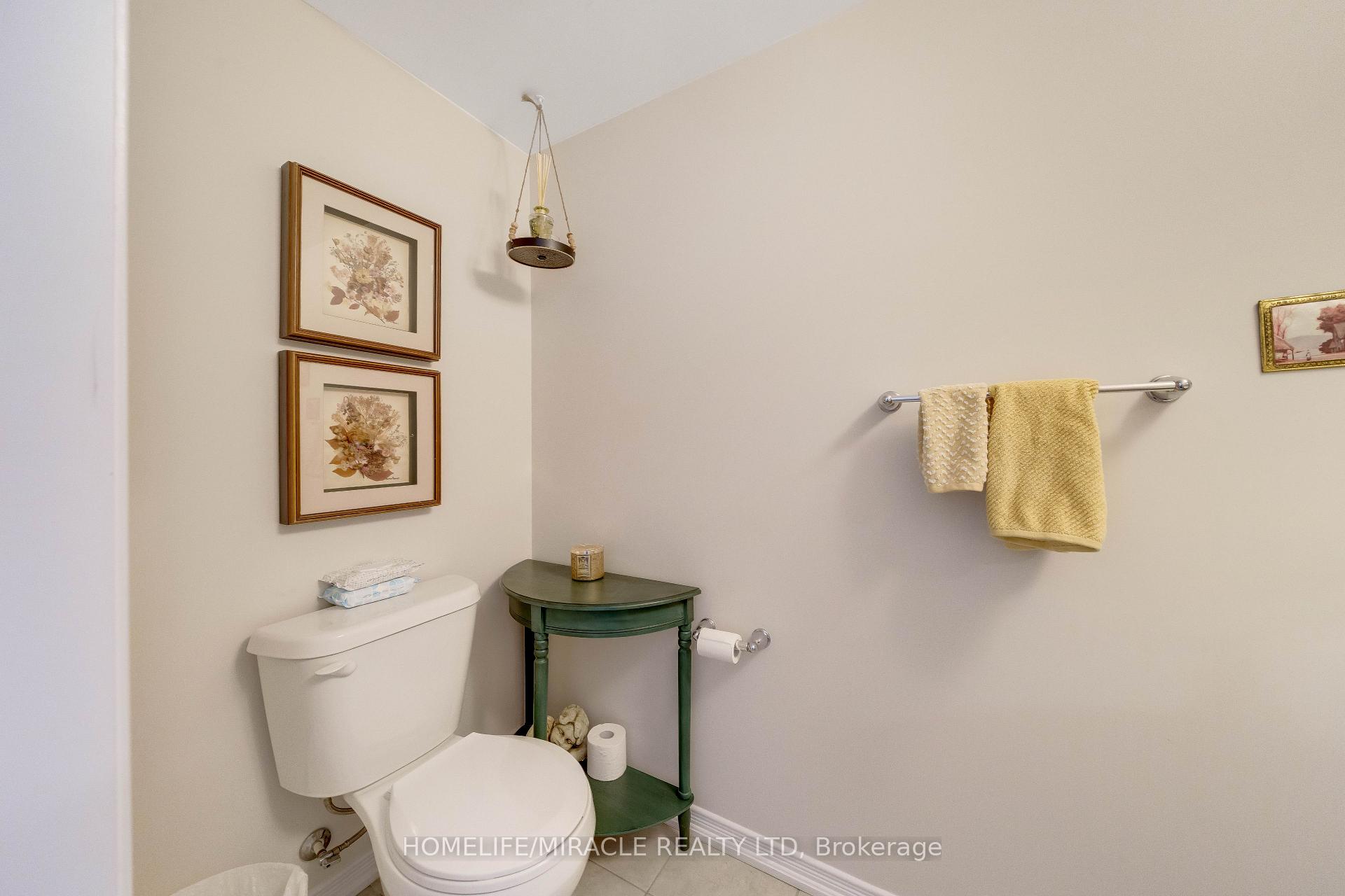 Photo 4 of 96 Esther Crescent S, Thorold, Hurricane/Merrittville — HOMEH