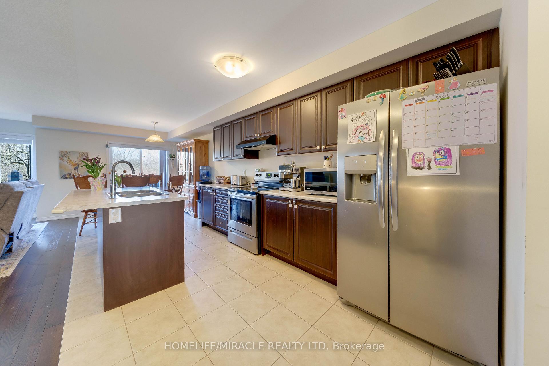 Photo 6 of 96 Esther Crescent S, Thorold, Hurricane/Merrittville — HOMEH