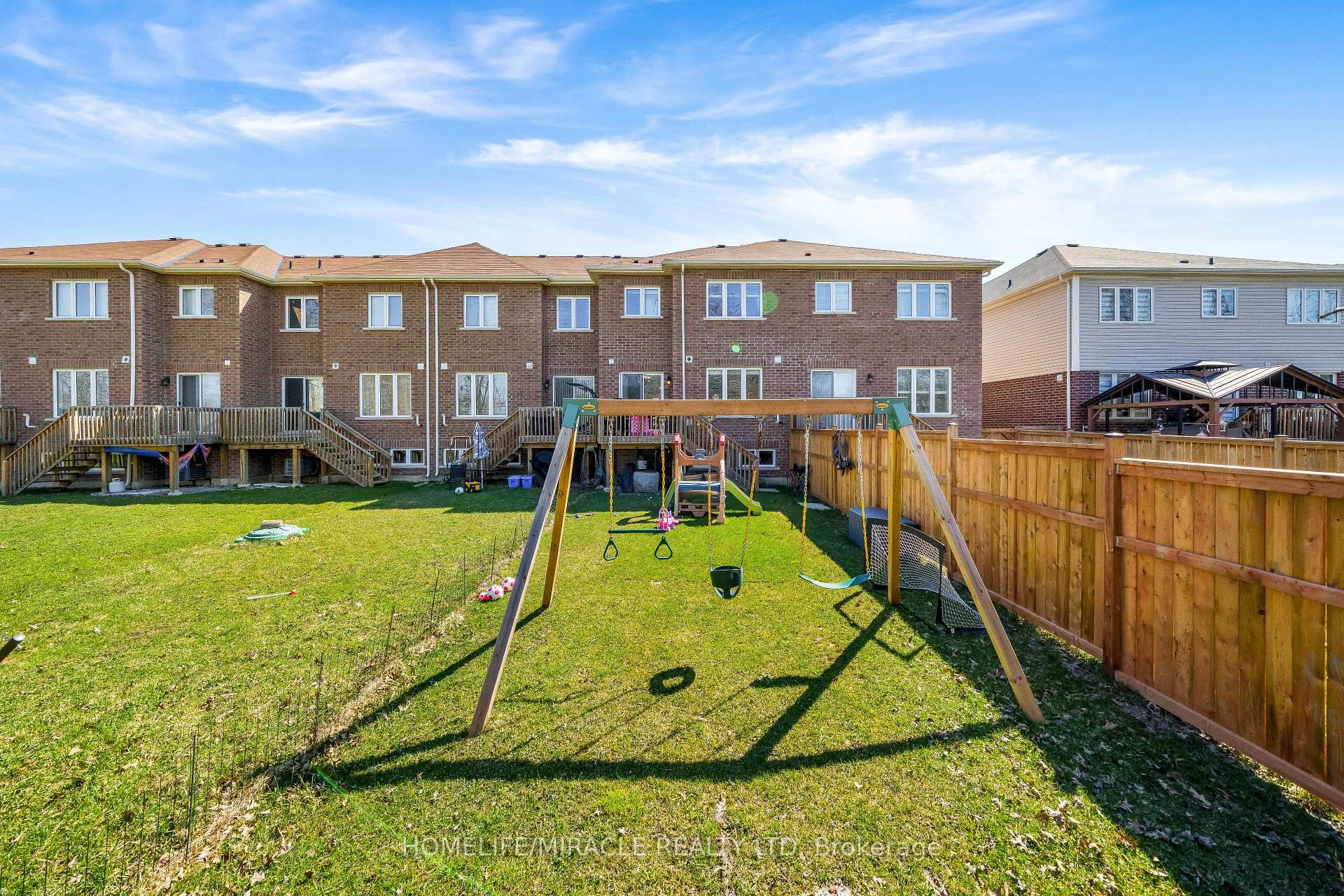 Photo 14 of 96 Esther Crescent S, Thorold, Hurricane/Merrittville — HOMEH