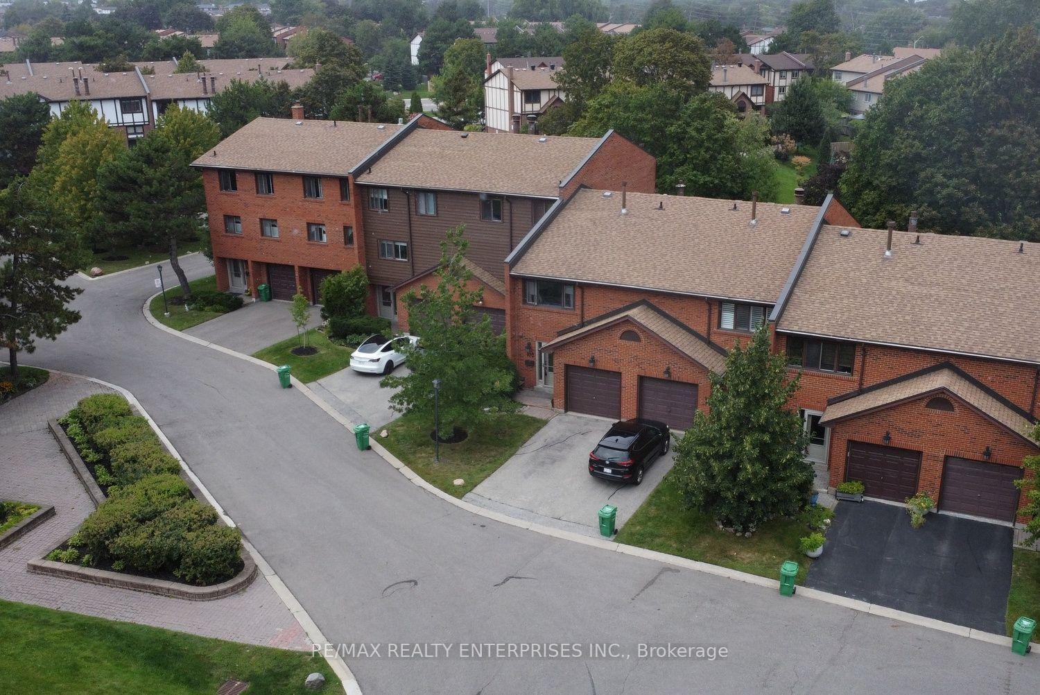 Photo 3 of Unit 102, 4165 Fieldgate Drive, Mississauga, Rathwood — HOMEH