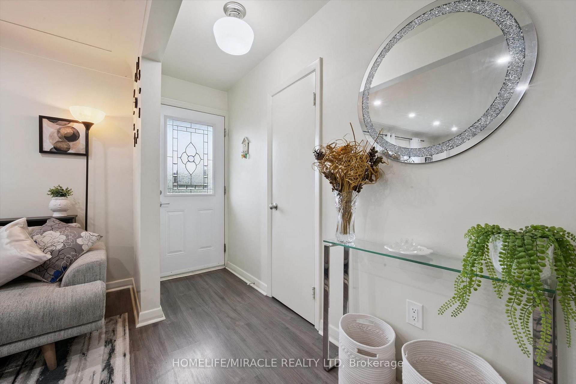 Photo 5 of 60 Edinburgh Road, Kitchener, Heritage Park/Rosemount — HOMEH