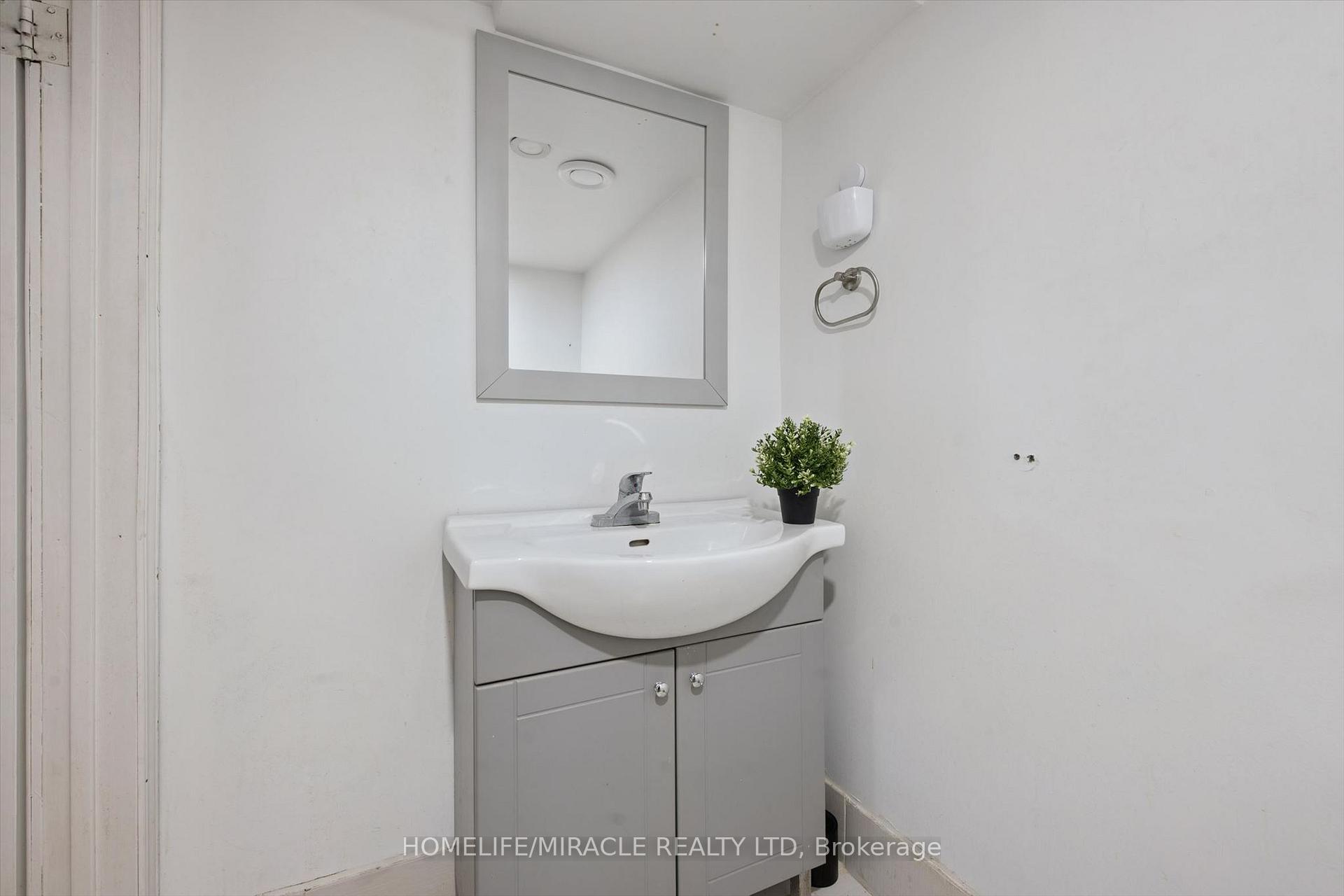 Photo 30 of 60 Edinburgh Road, Kitchener, Heritage Park/Rosemount — HOMEH