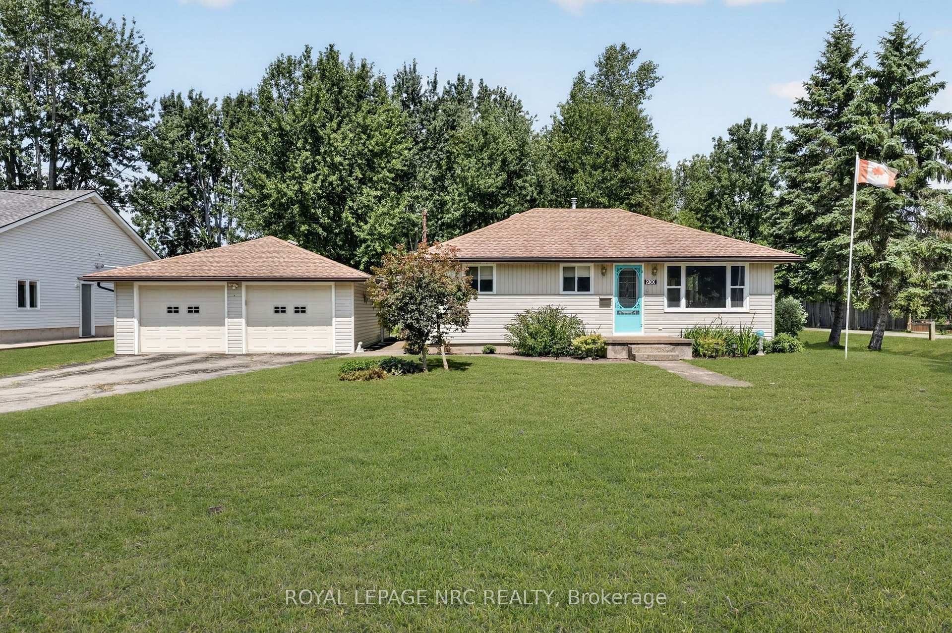 Photo 1 of 930 Edgemere Road, Fort Erie, Crescent Park — HOMEH