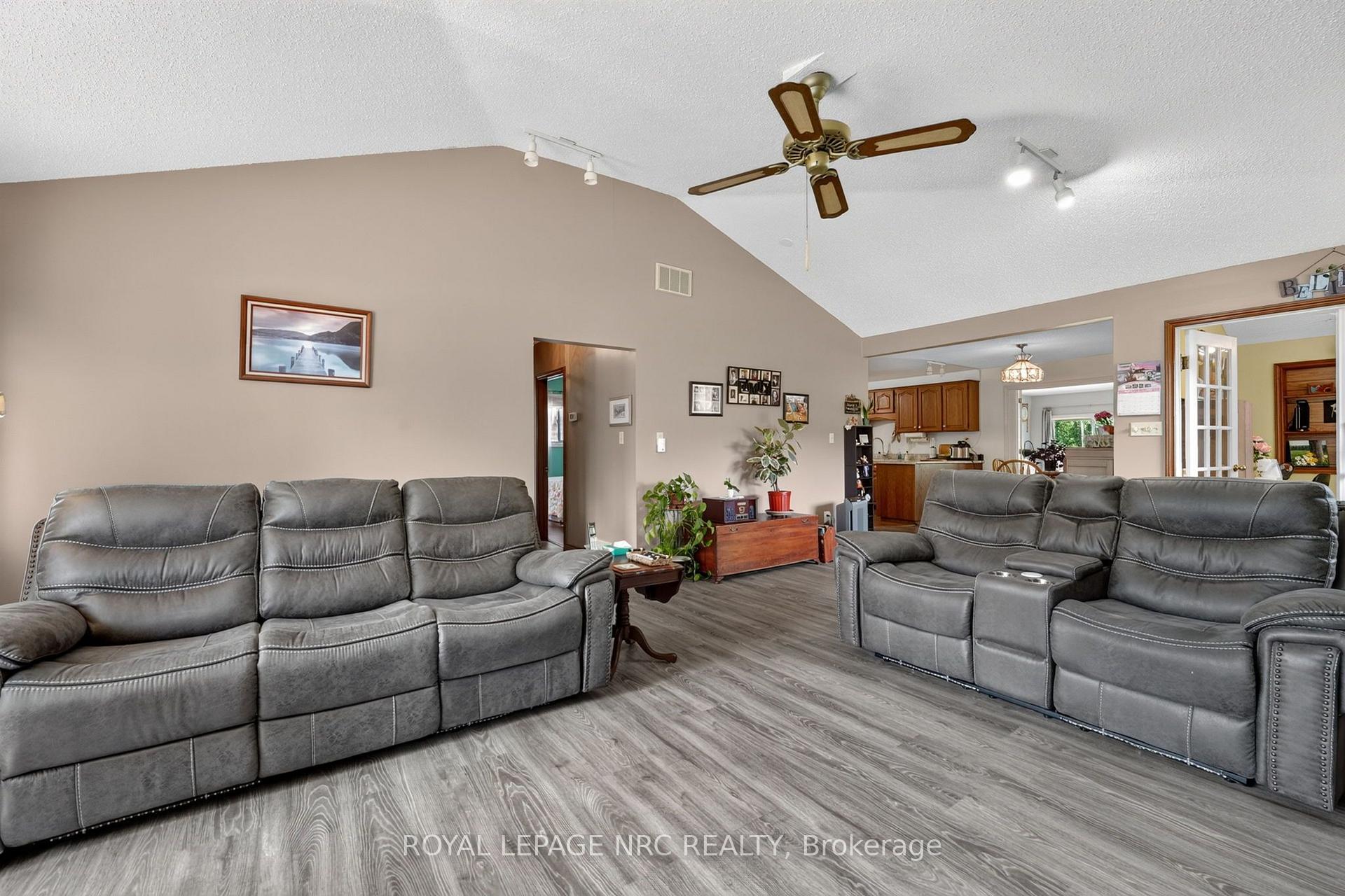 Photo 7 of 930 Edgemere Road, Fort Erie, Crescent Park — HOMEH