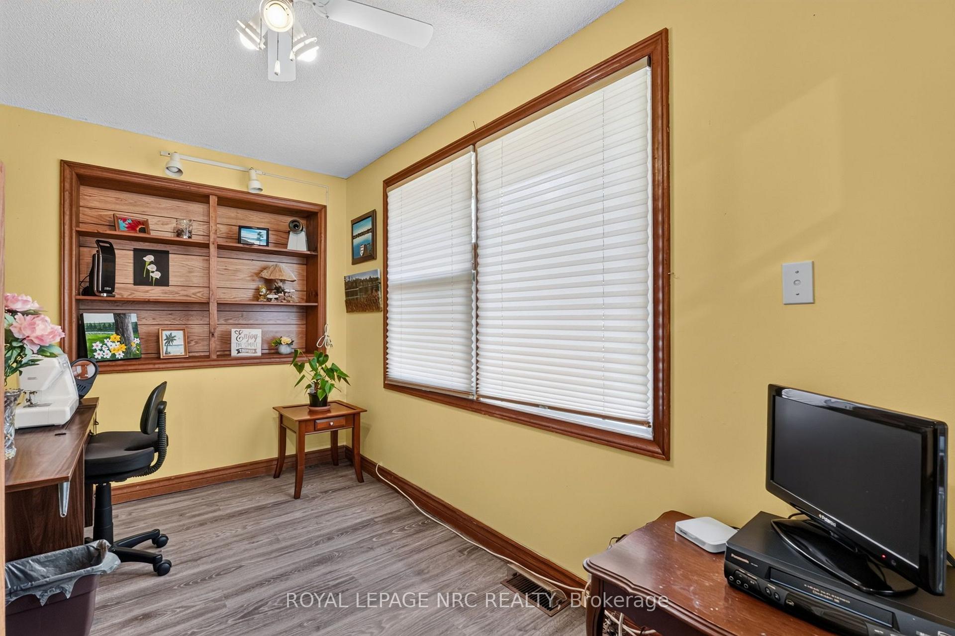 Photo 16 of 930 Edgemere Road, Fort Erie, Crescent Park — HOMEH