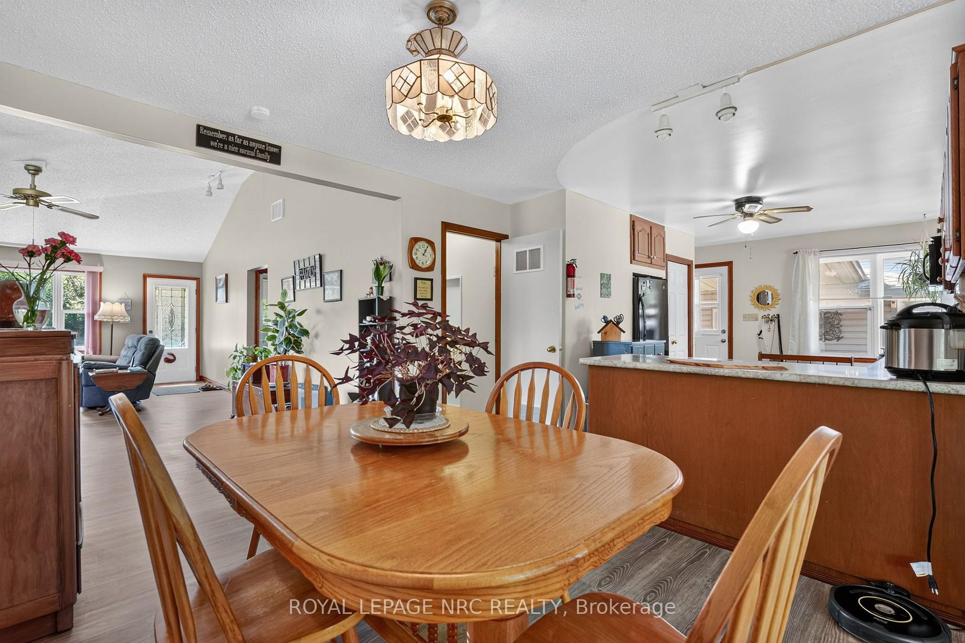 Photo 19 of 930 Edgemere Road, Fort Erie, Crescent Park — HOMEH
