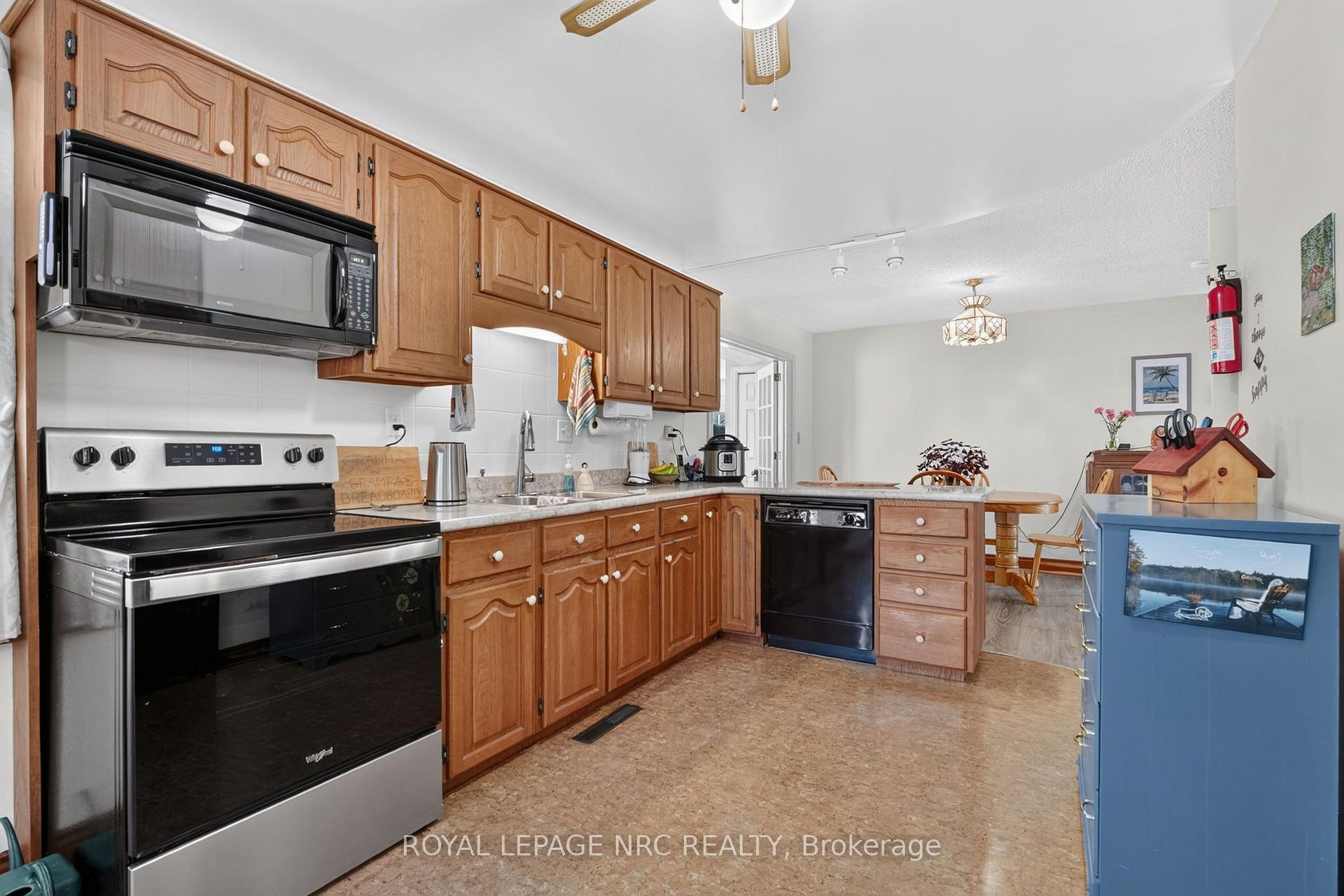 Photo 21 of 930 Edgemere Road, Fort Erie, Crescent Park — HOMEH
