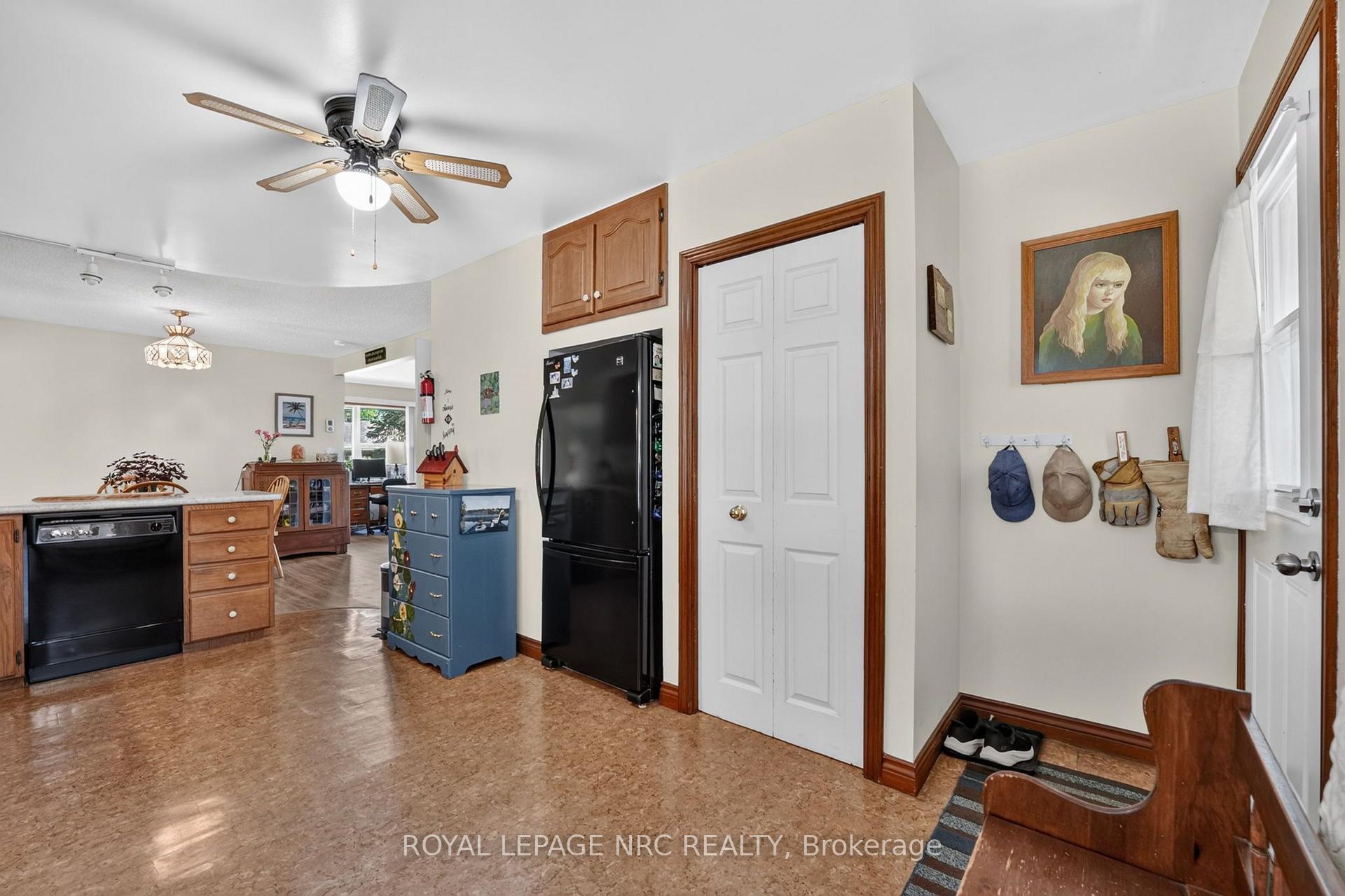 Photo 22 of 930 Edgemere Road, Fort Erie, Crescent Park — HOMEH
