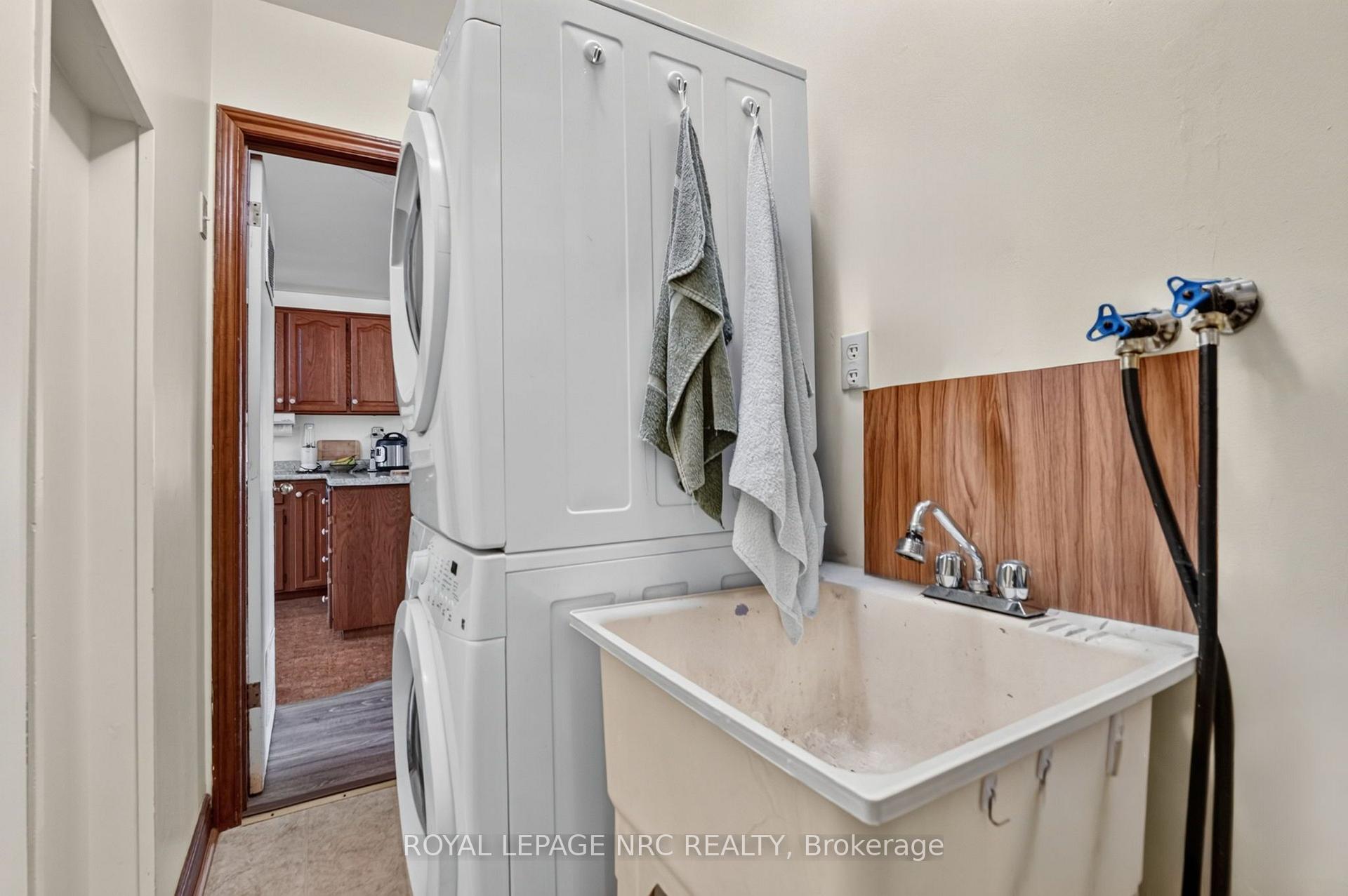 Photo 25 of 930 Edgemere Road, Fort Erie, Crescent Park — HOMEH