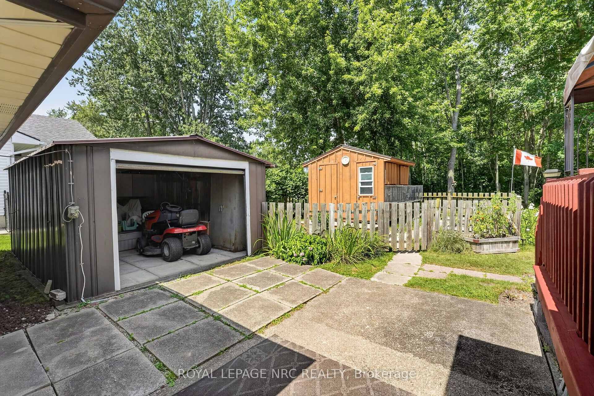 Photo 31 of 930 Edgemere Road, Fort Erie, Crescent Park — HOMEH