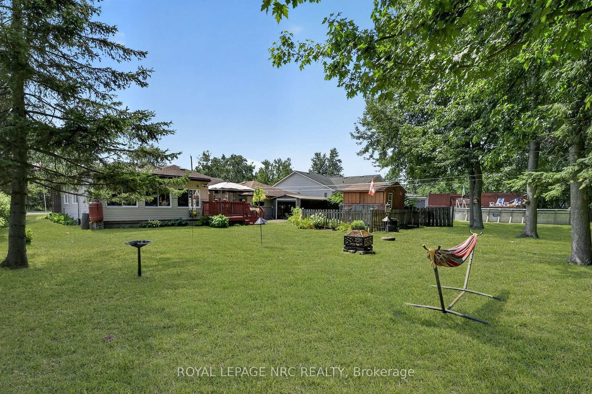 Photo 39 of 930 Edgemere Road, Fort Erie, Crescent Park — HOMEH