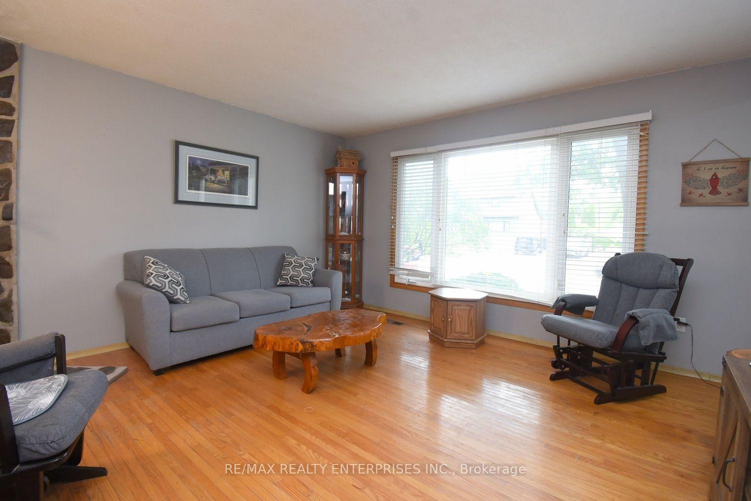 Photo 12 of 120 Eaglewood Boulevard, Mississauga, Mineola — HOMEH