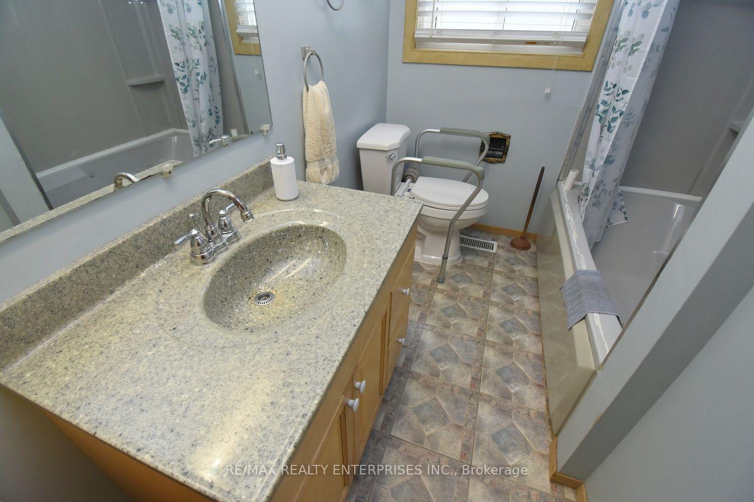 Photo 26 of 120 Eaglewood Boulevard, Mississauga, Mineola — HOMEH