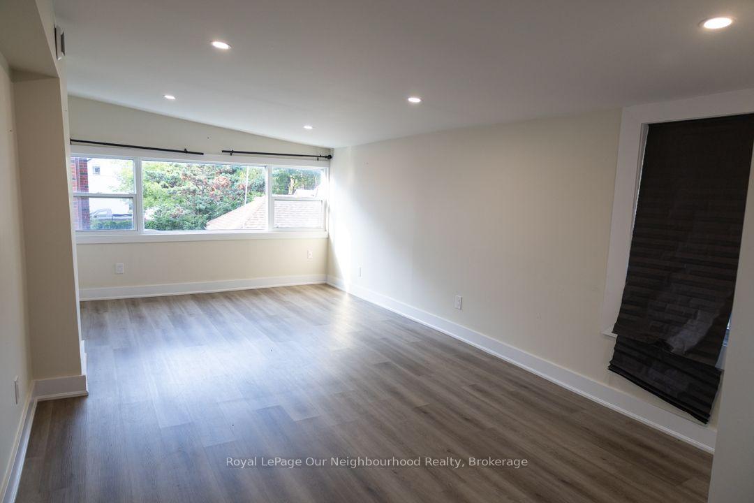 Photo 2 of Unit Unit 3, 103 Ritson Road S, Oshawa, Central — HOMEH