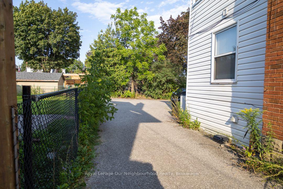 Photo 18 of Unit Unit 3, 103 Ritson Road S, Oshawa, Central — HOMEH