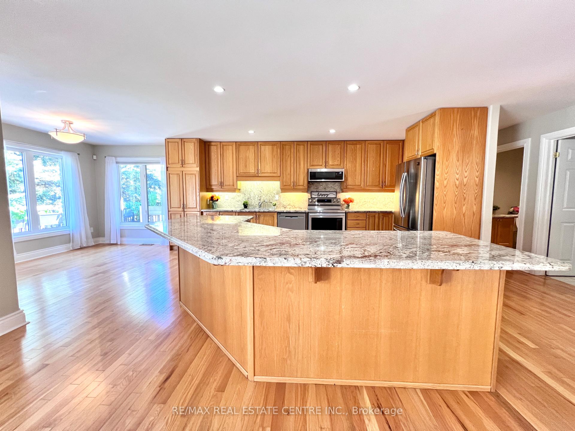 Photo 10 of 1603 Wedgewood Drive, Wasaga Beach — HOMEH