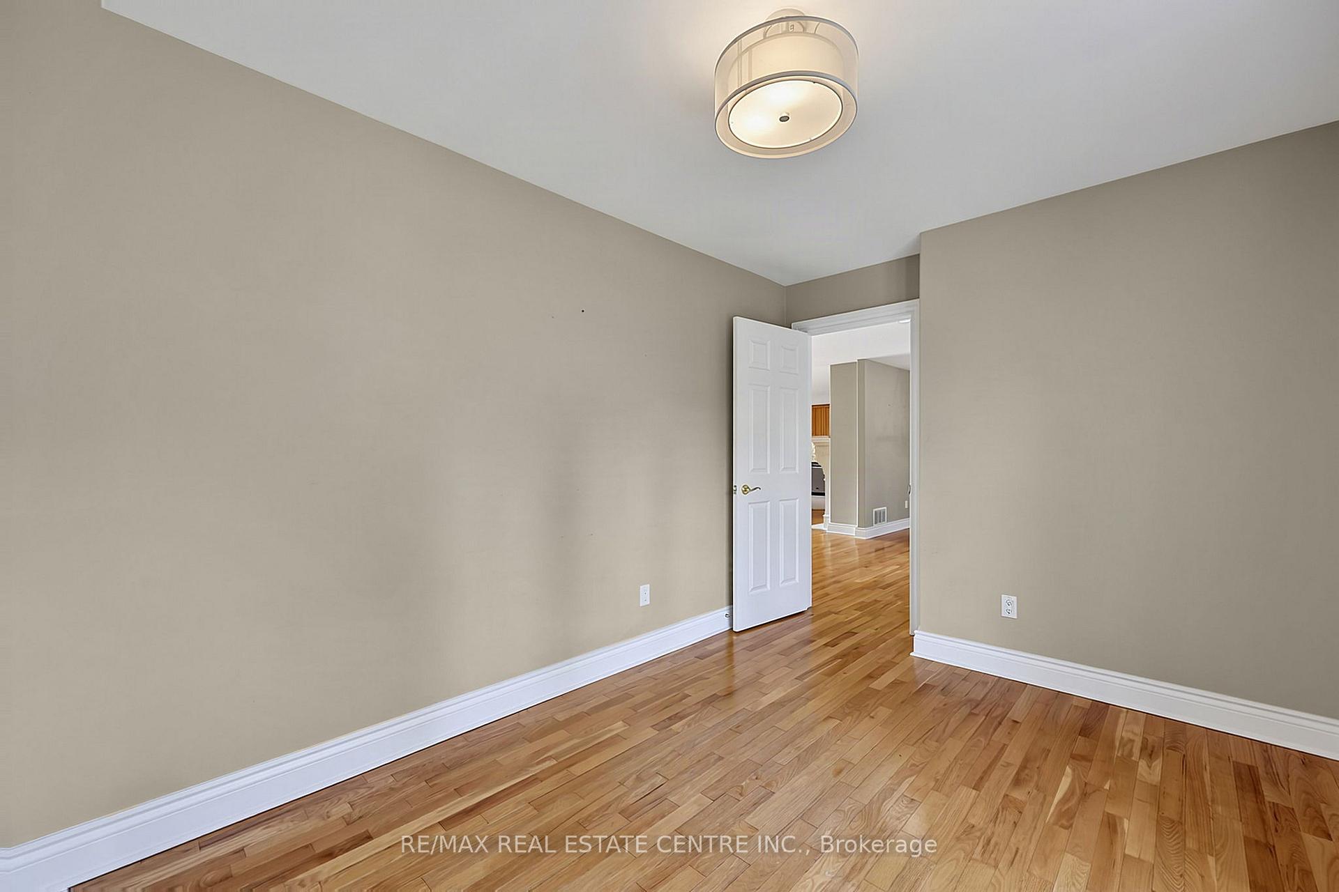 Photo 21 of 1603 Wedgewood Drive, Wasaga Beach — HOMEH