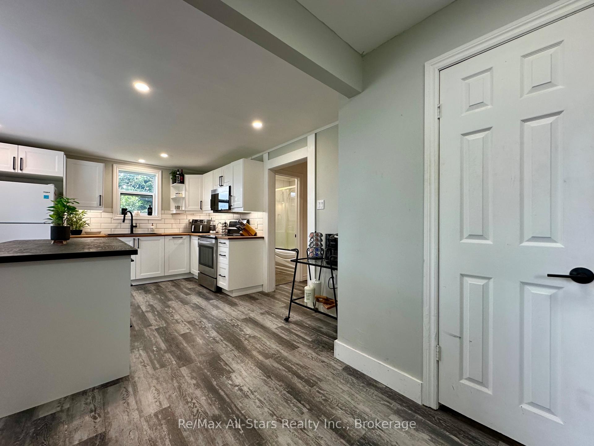 Photo 7 of 815 County Road, Kawartha Lakes, Verulam — HOMEH