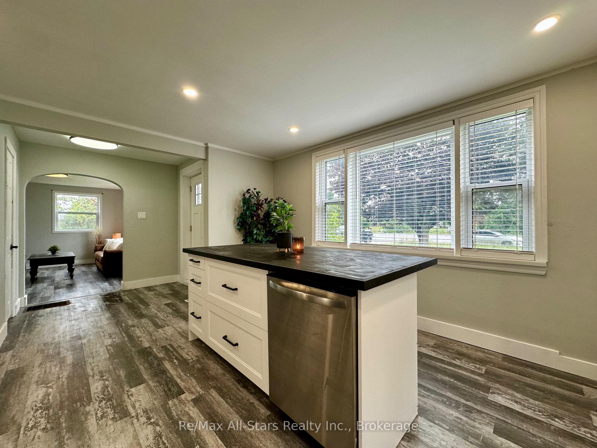 Photo 11 of 815 County Road, Kawartha Lakes, Verulam — HOMEH