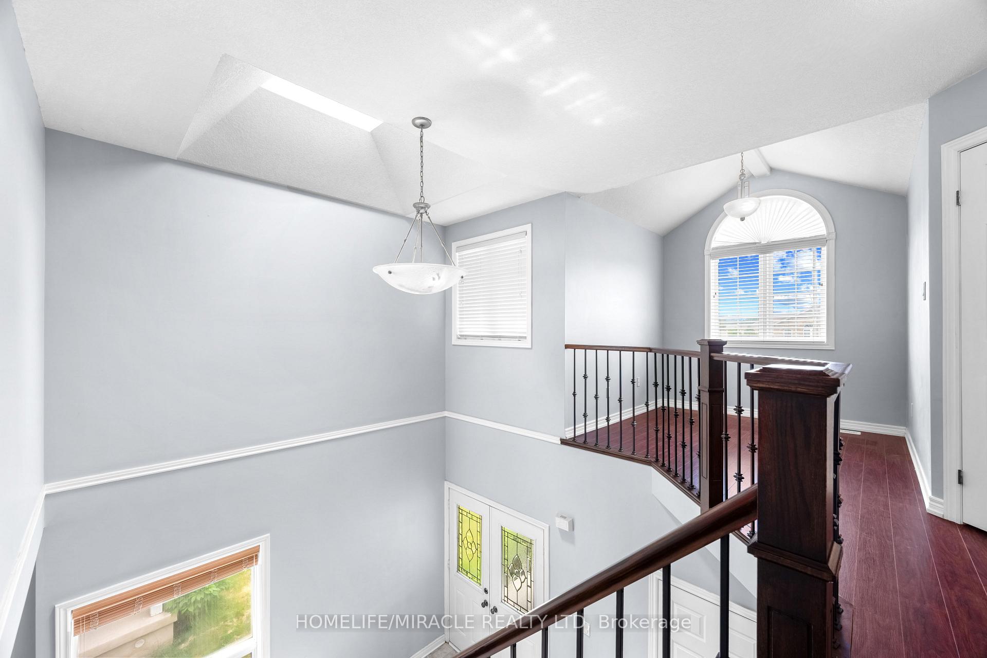 Photo 28 of 4 Clairfields Drive W, Guelph, Clairfields/Hanlon Business Park — HOMEH