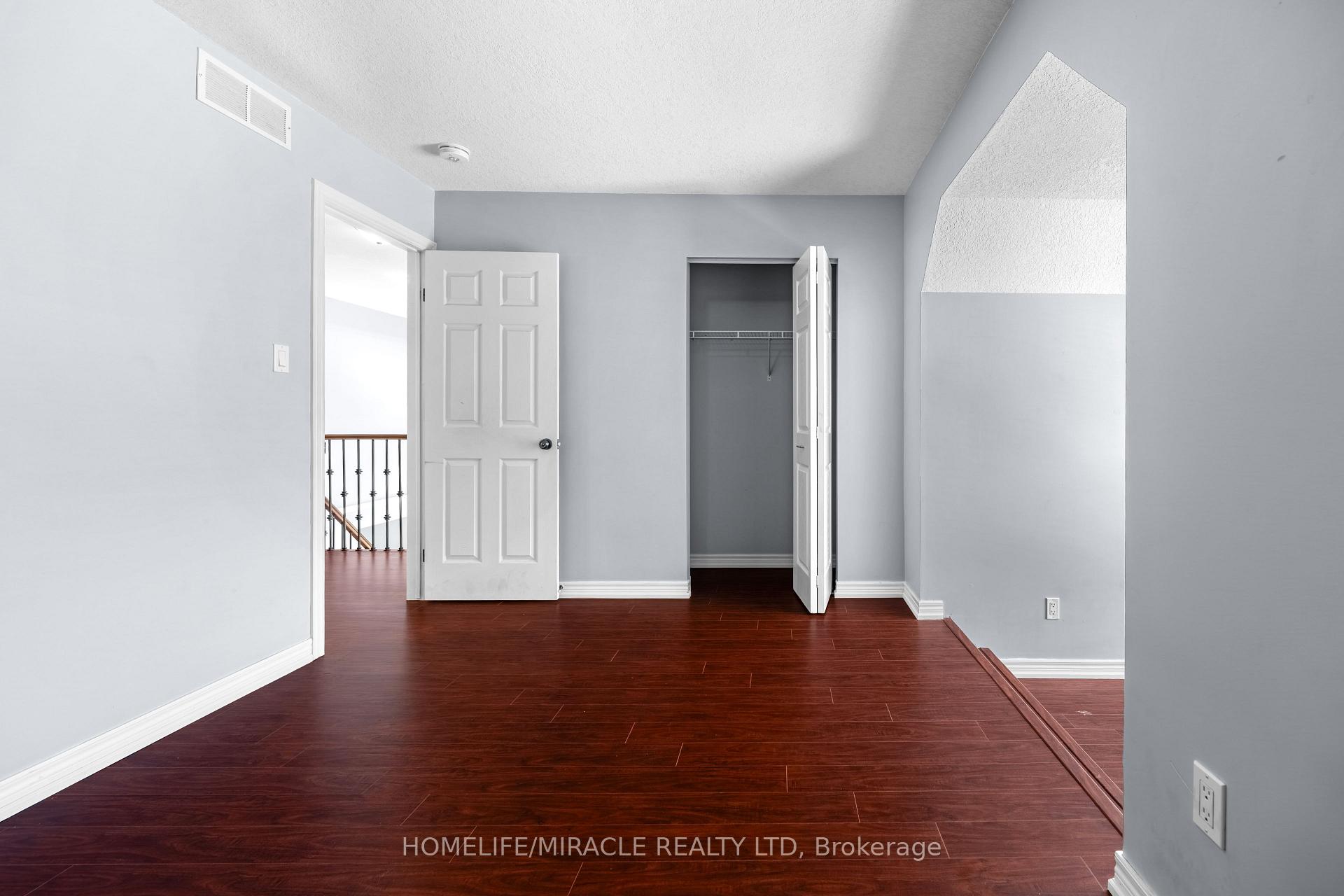 Photo 30 of 4 Clairfields Drive W, Guelph, Clairfields/Hanlon Business Park — HOMEH