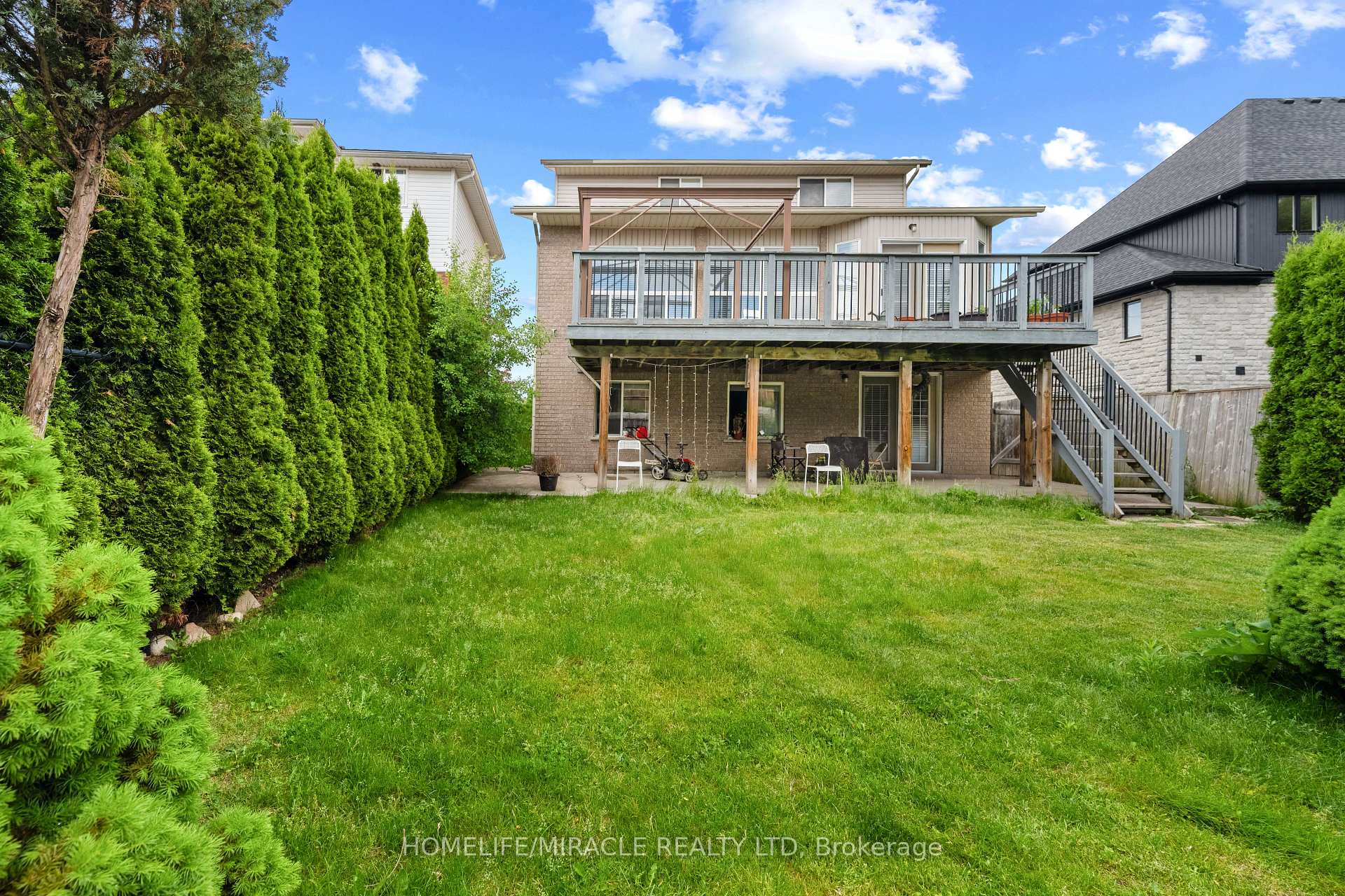 Photo 42 of 4 Clairfields Drive W, Guelph, Clairfields/Hanlon Business Park — HOMEH